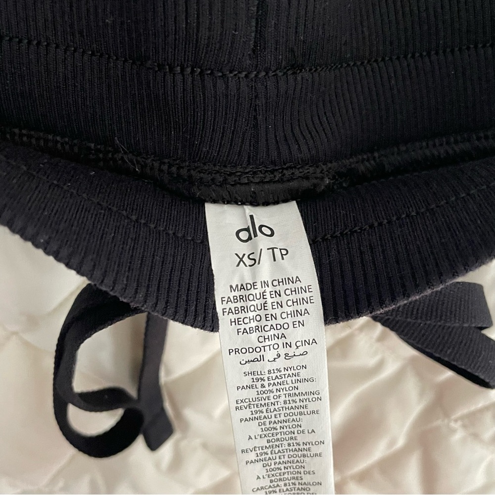 ALO Yoga Moto Quilted Jogger Pants Size XS - Picture 4 of 5